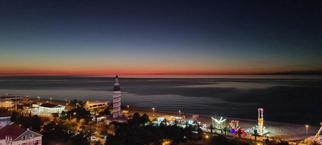 E&S Apartment - Sunset & Sea View Batumi Exterior photo